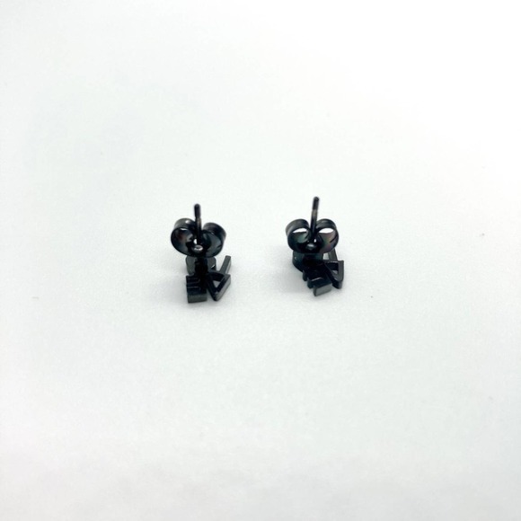 BLACK Love Heart Earring Pair - Picture 6 of 8